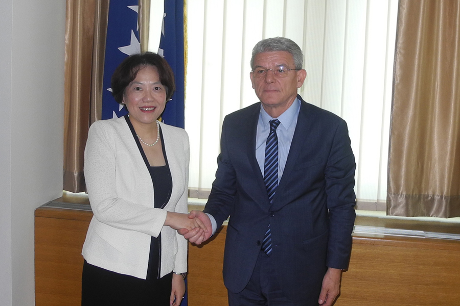Deputy Speaker of the PABiH House of Representatives Šefik Džaferović spoke with the Ambassador of the People's Republic of China to our country